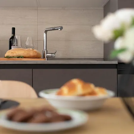 Abbraccio Di Mare- Relax Vicino Al Porto ليفورنو